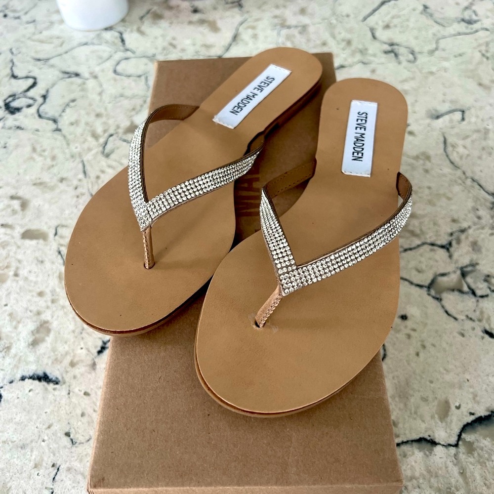 NEW Steve Madden Rhinestone Sandal